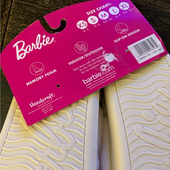 Barbie white and pink bow memory foam slippers - Picture 5 of 8